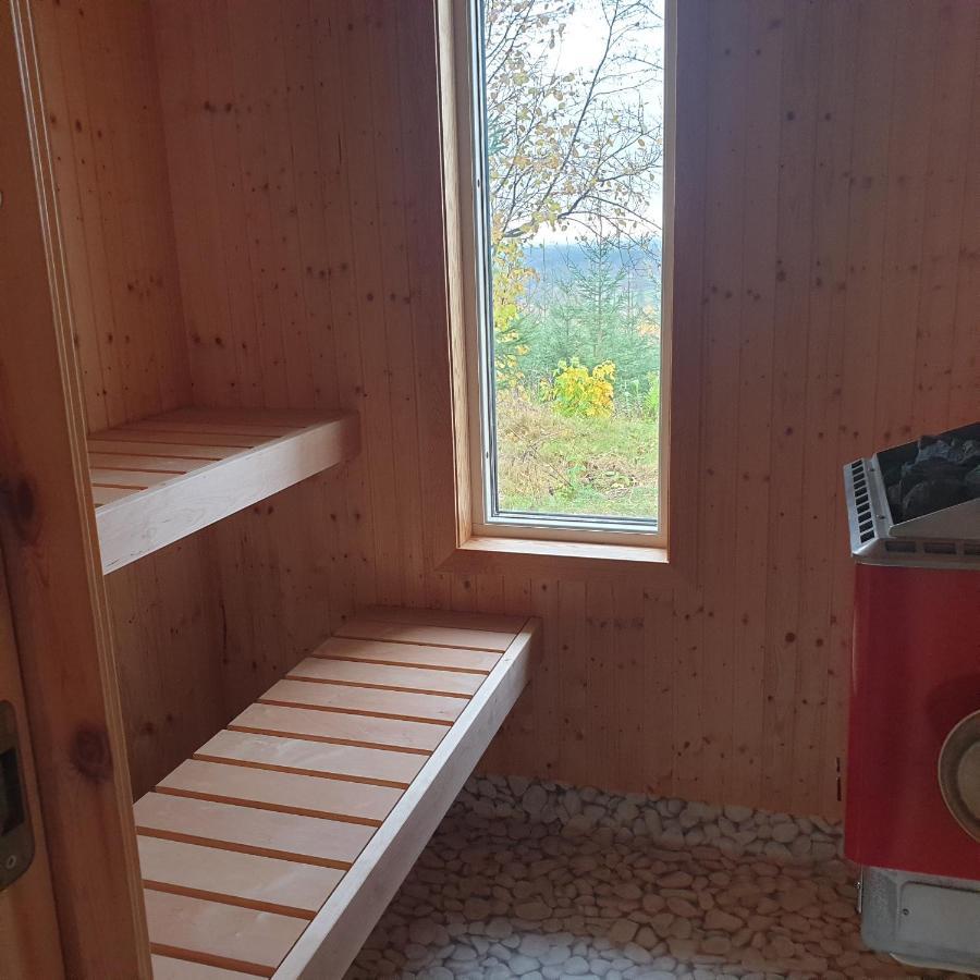 Gaeststuga I Vacker Natur, Bastu, Bubbelpool Sommartid Och Gratis Parkering Naera Ulricehamn Och Lassalyckan, Guesthouse With Nice View With Sauna And Free Parking Close To Dalsjoefors And Fishing Borås Eksteriør billede